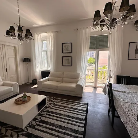 아파트 Flanatika *