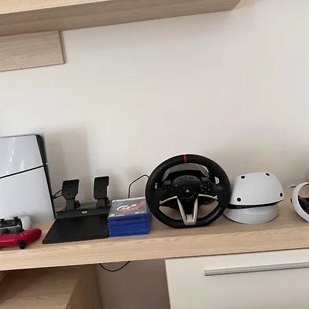 Flanatika Πούλα